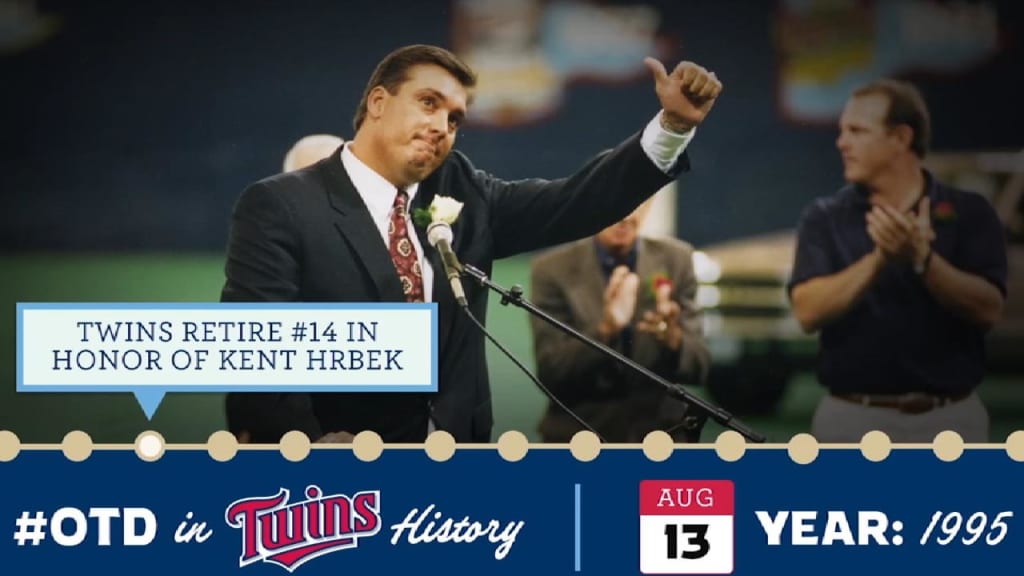 Minnesota Twins Kirby Puckett, twins retired numbers banner…
