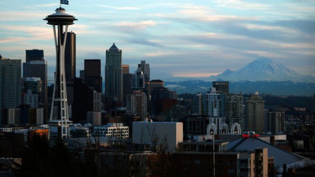 Space Needle celebrates Griffey's Hall of Fame vote