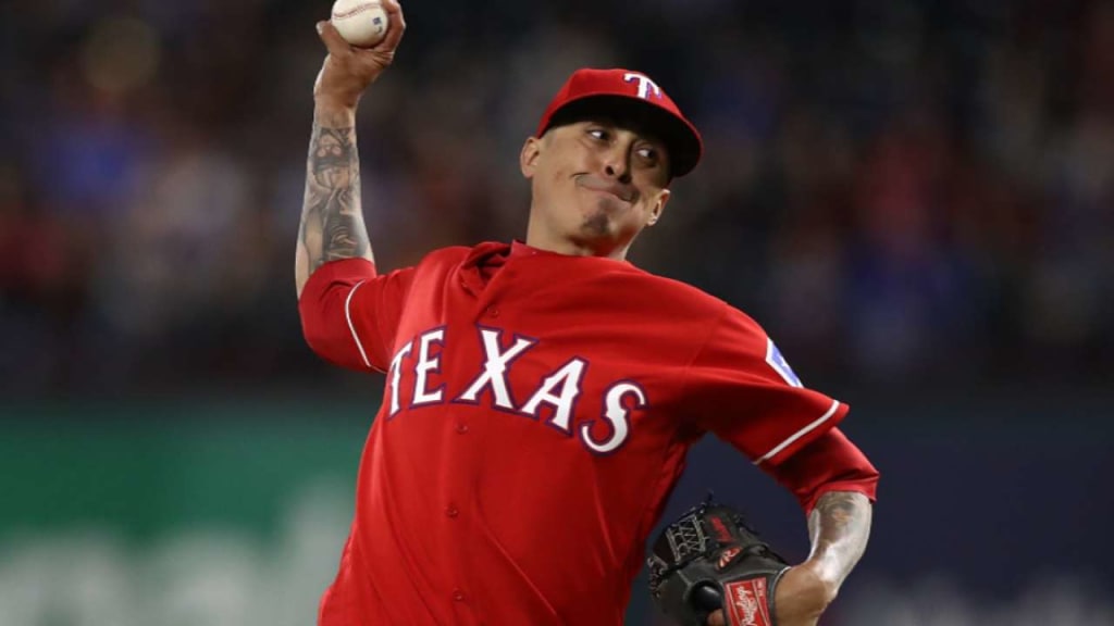 Right-hander Jesse Chavez agrees to 1-year deal with A's