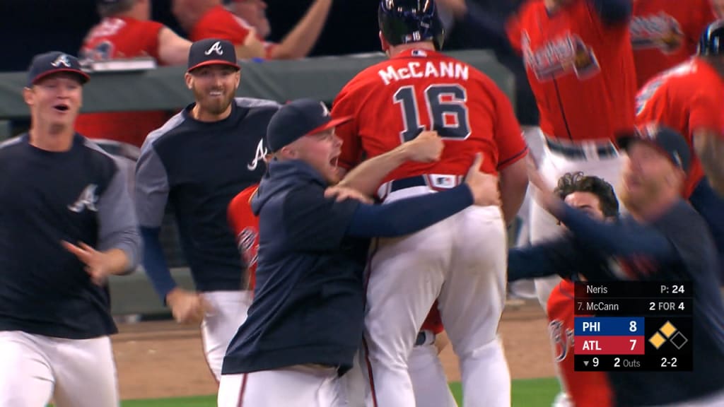 Braves catcher Brian McCann announces retirement after 15-year MLB