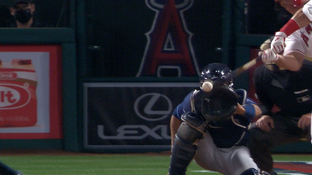 Starling Marte avoids high pitch by entering the Matrix (GIF)