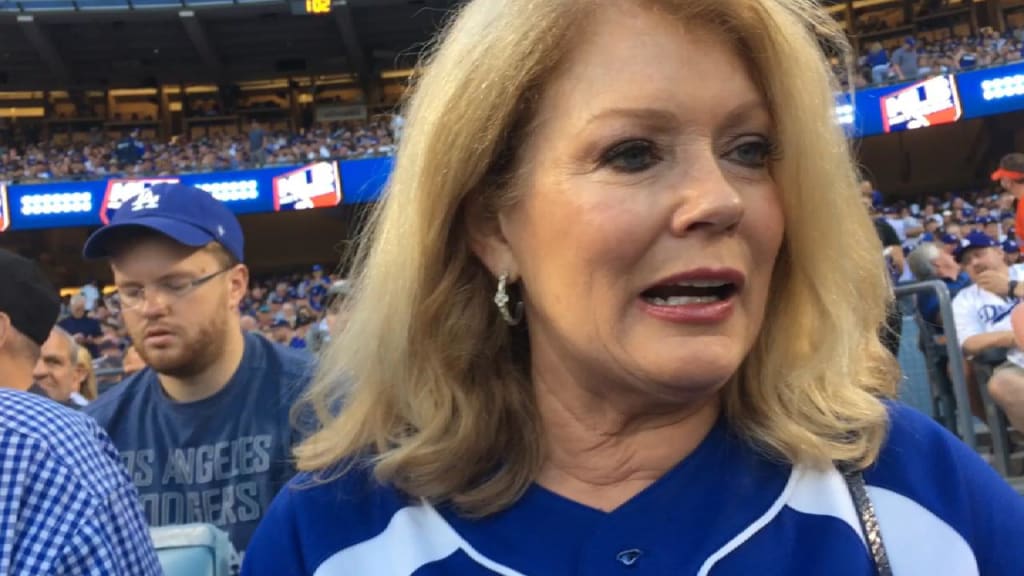 Mary Hart takes Dodgers fandom to new level
