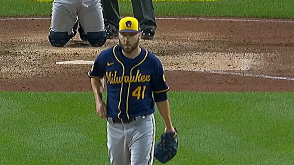 Ryan Braun hits game-tying double in 9th