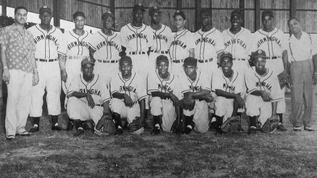 These Negro Leagues throwback uniforms are 🔥. Which one is your favorite?  #NegroLeagues100