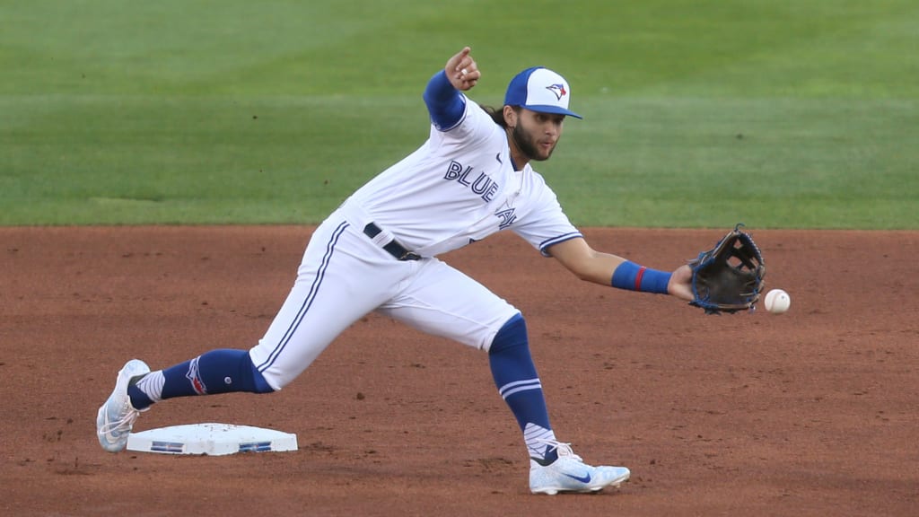 Why the Blue Jays need to be cautious with Bichette's patellar