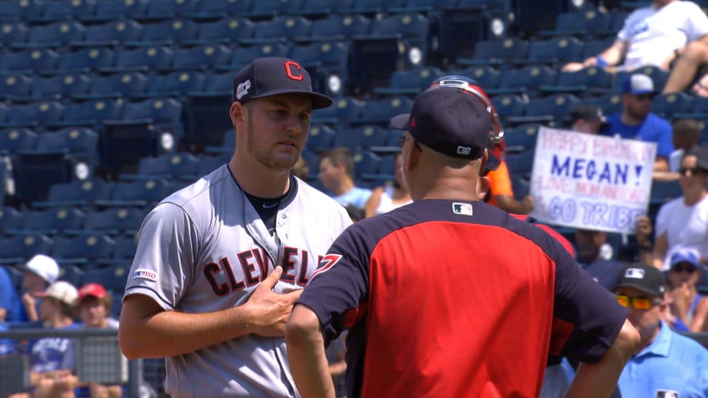 Trevor Bauer pulled after seven hitless innings in Indians' win