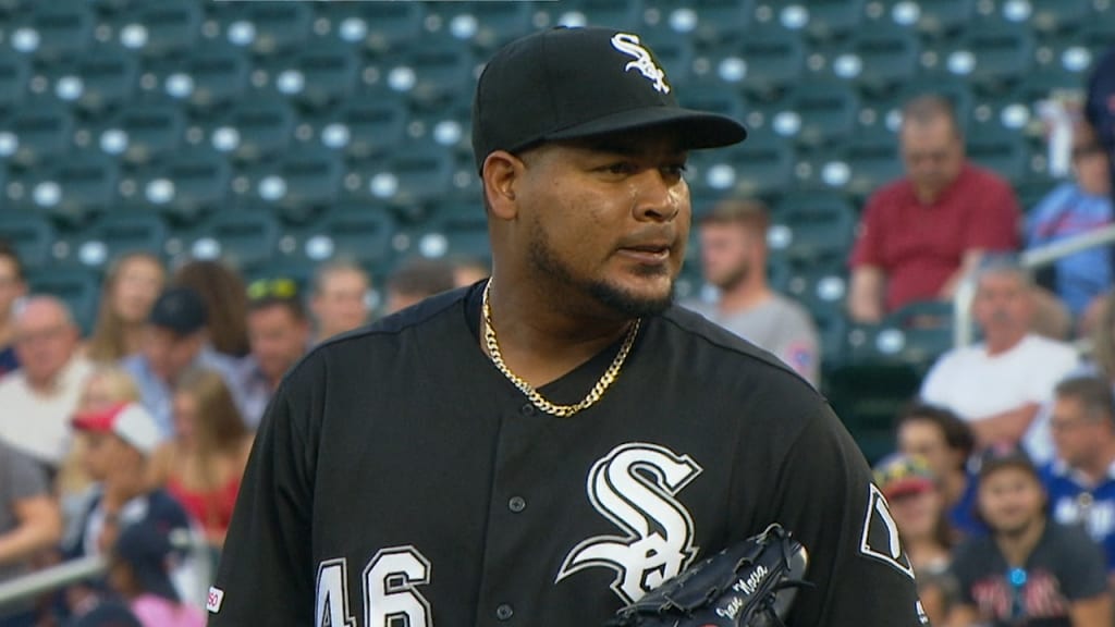 White Sox back Ivan Nova in win over Twins