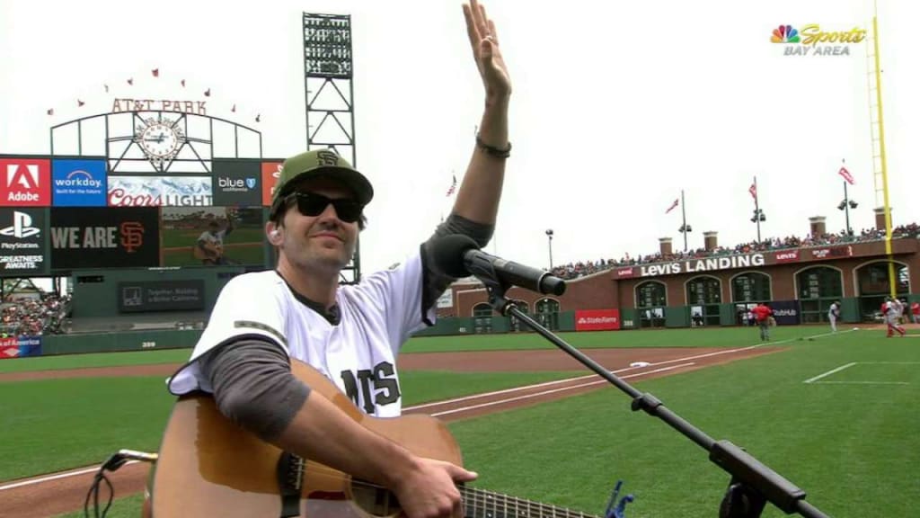 Zito performs his album pregame