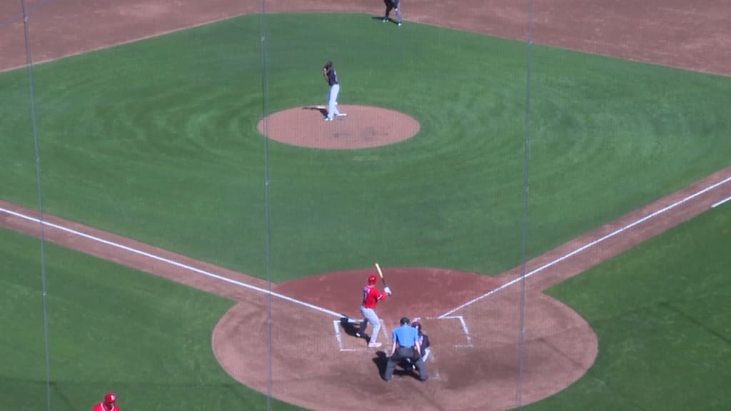 The Reds work with Kyle Farmer and Dee Strange-Gordon at shortstop