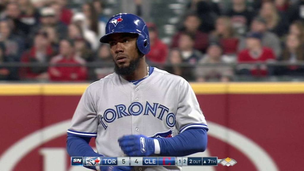 Hernandez's go-ahead RBI double