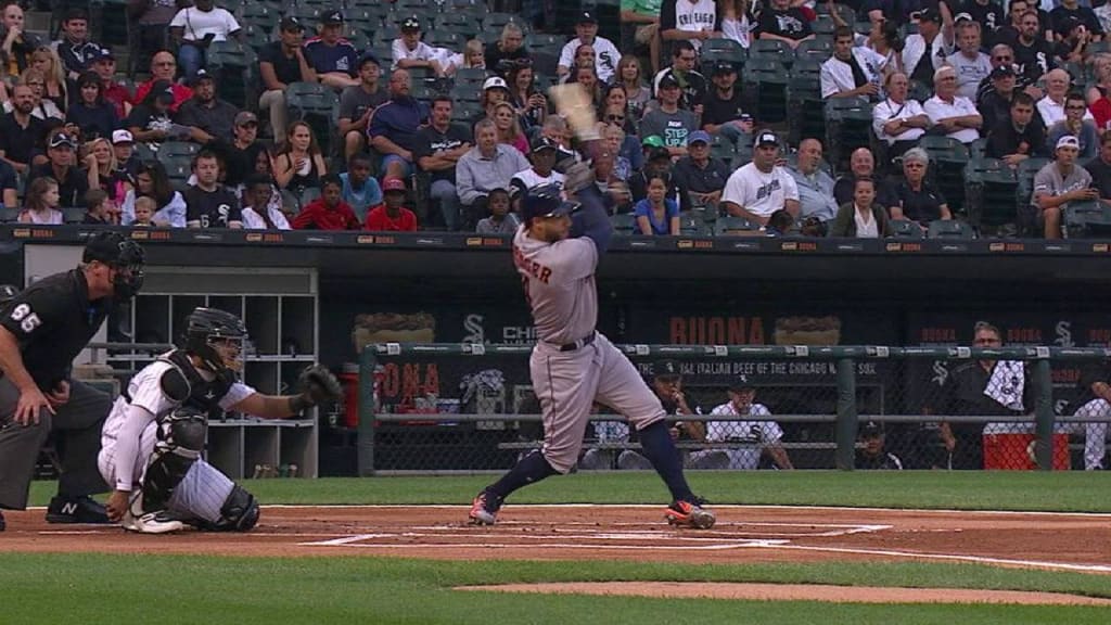 Springer singles in return