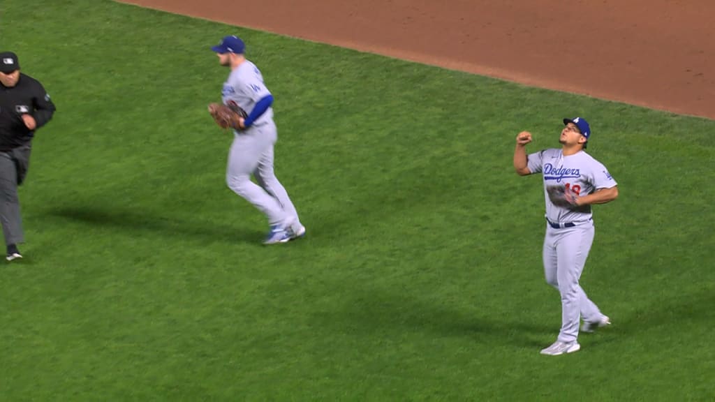 Julio Urías, Trea Turner help Dodgers tie Giants for 1st in NL West