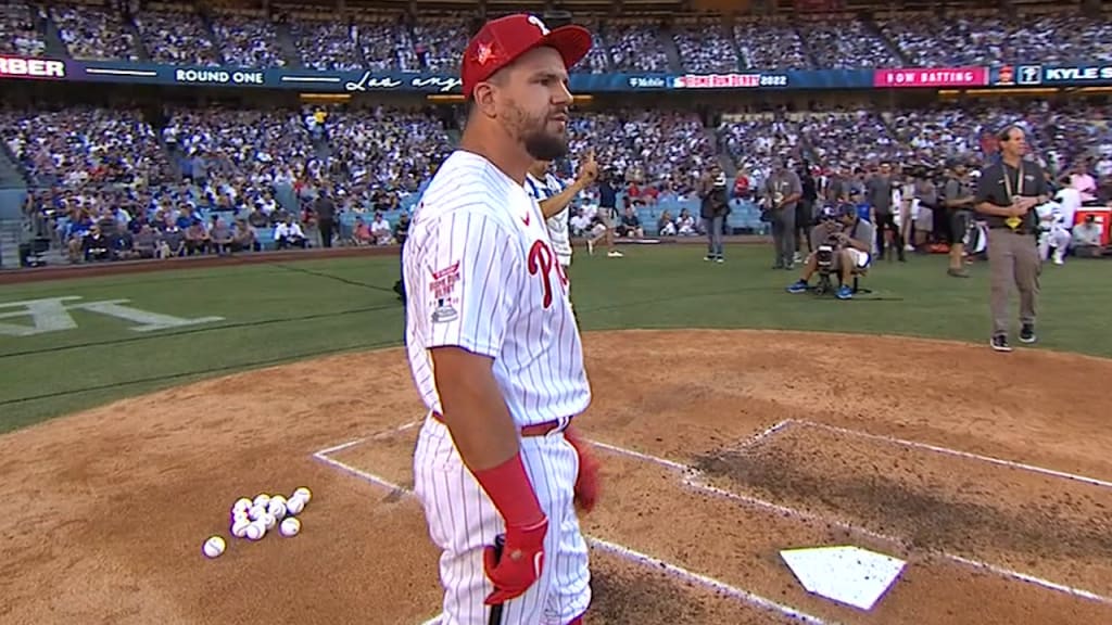 2022 Home Run Derby results: No. 8 Albert Pujols upsets No. 1 Kyle  Schwarber 20-19 in first round - DraftKings Network