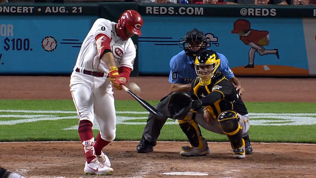 Winker's big night powers Reds past Pirates 11-3 - The San Diego