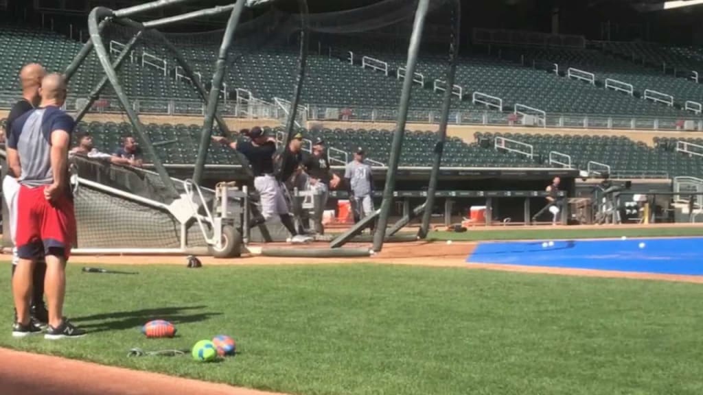 Aaron Judge Takes Batting Practice in Jordan Luka 1 - Sports