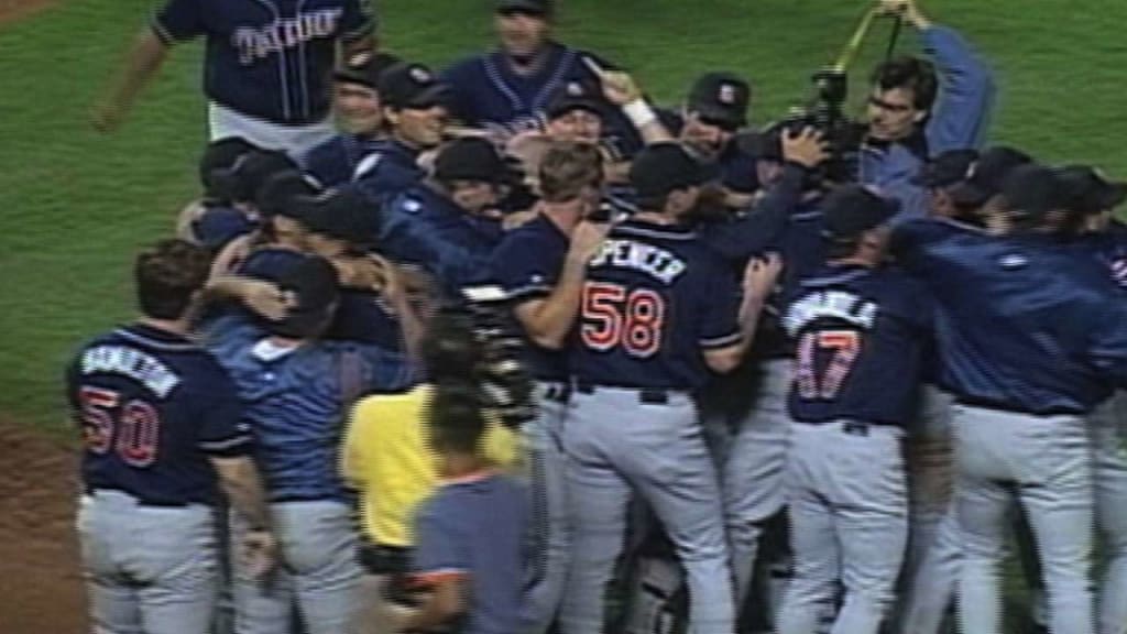 Padres will celebrate 1998 season