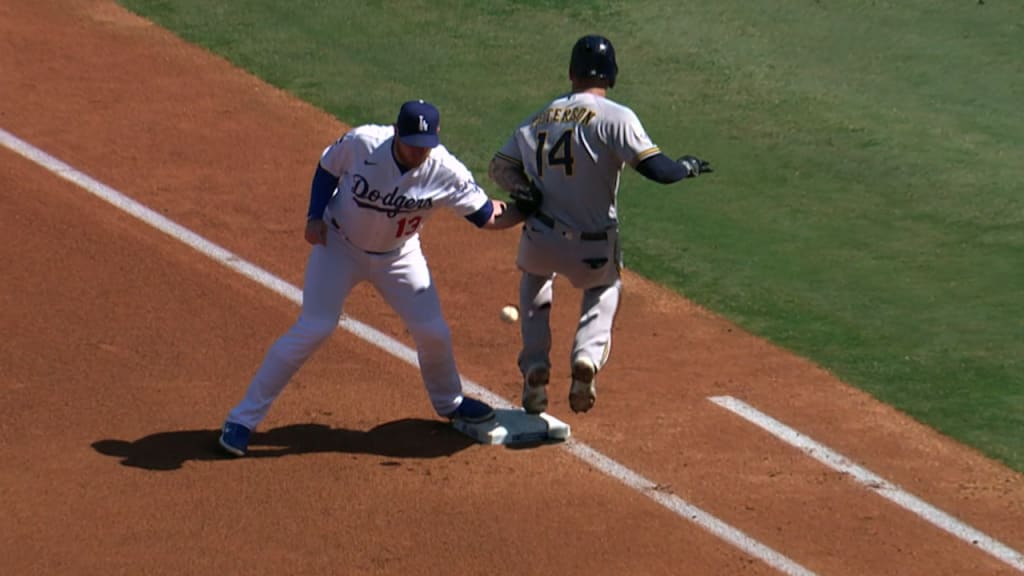 What happened to Max Muncy? Dodgers 3B walks off after freak ground ball  left player breathless
