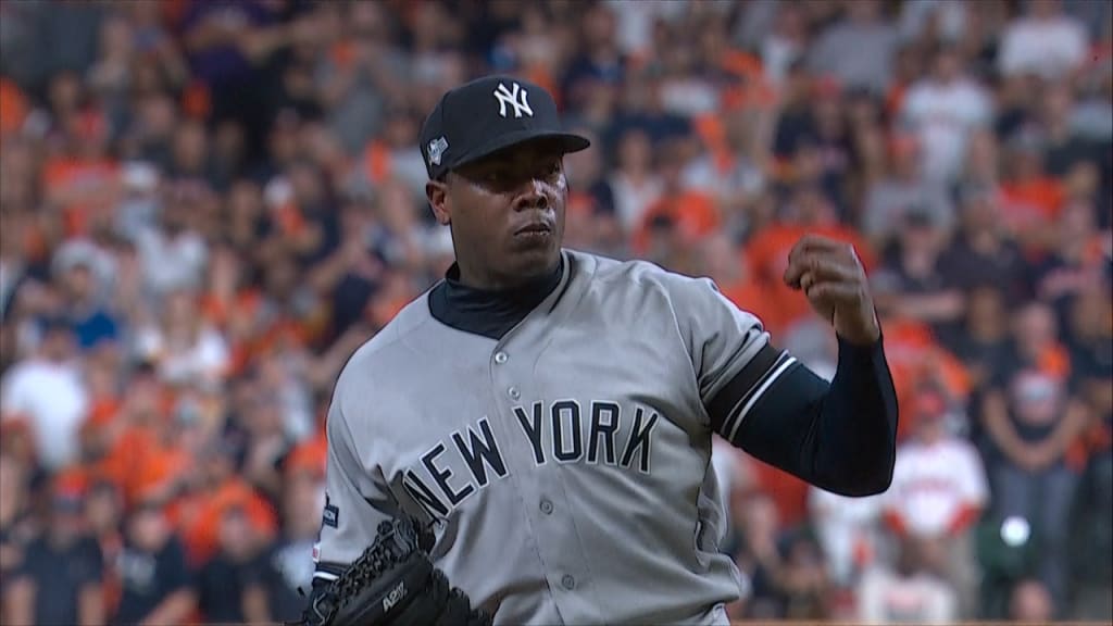 New York Yankees: Aroldis Chapman mixes slider with heater