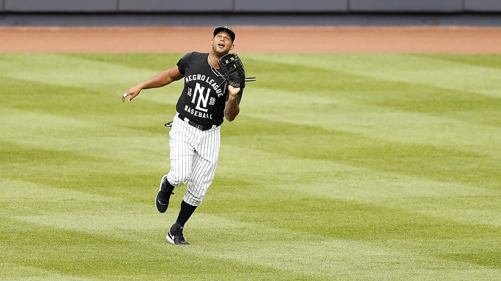 Yankees Pitcher Zack Britton Plays in 'Field of Dreams' Shoes That Every  Baseball Fan Must See