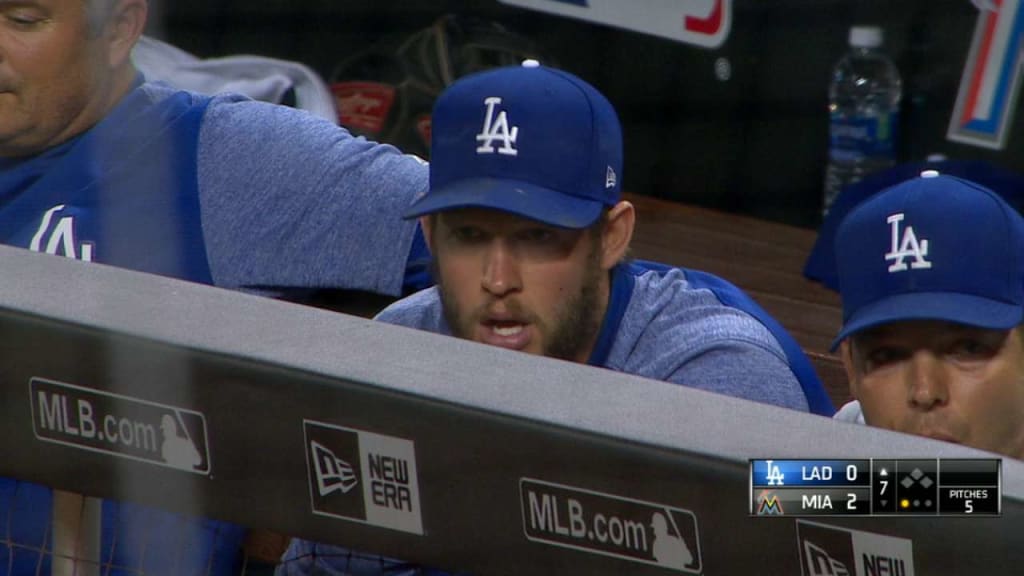 Kershaw plays catch pregame