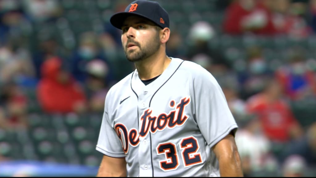 New Detroit Tigers hats cringeworthy; shorter baseball season needed