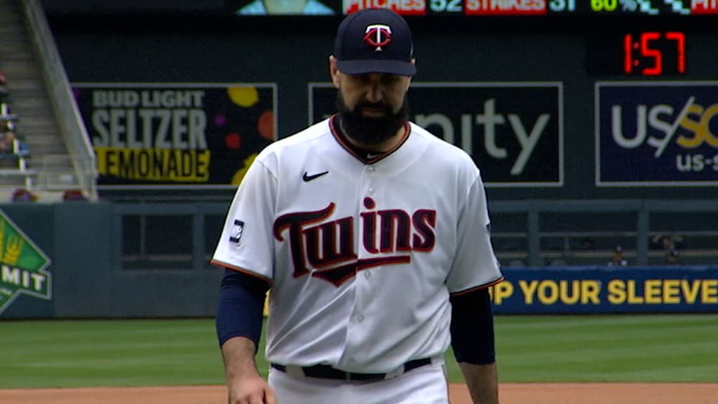 Matt Shoemaker fans Zack Collins