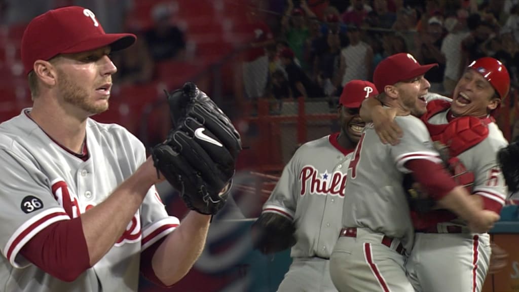 Roy Halladay throws perfect game