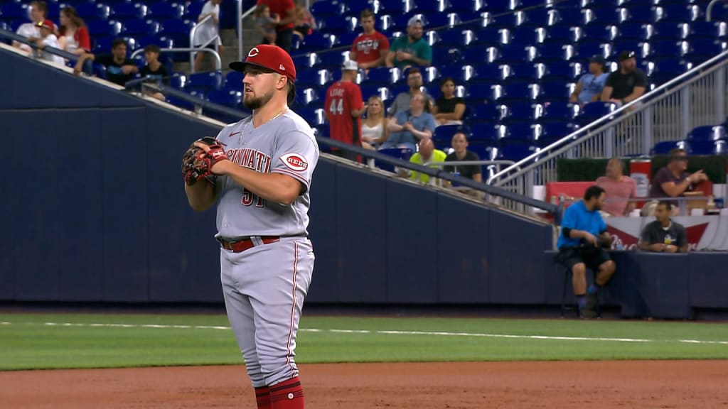Rookies Ashcraft and Diaz shut down the Marlins in a 2-1 Reds win