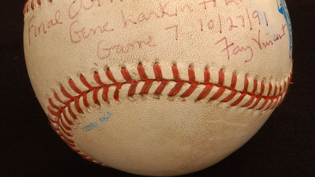 Minnesota Twins history, memorabilia in good hands with Clyde the Curator -  Sports Collectors Digest