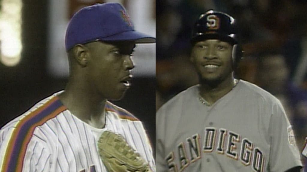 Pittsburgh Pirates Barry Bonds (24) during a game in 1988 at Shea