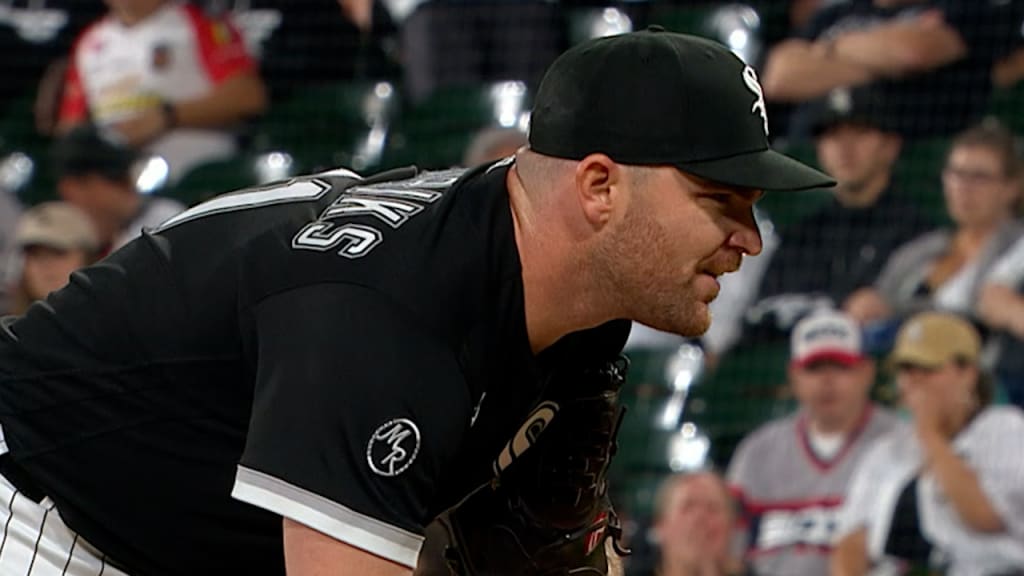 Liam Hendriks earns 38th save
