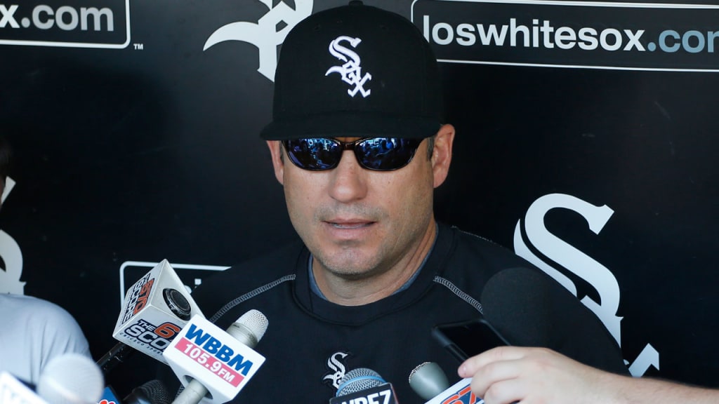 White Sox manager Robin Ventura is trying to stay positive during his team's tough stretch. (AP)