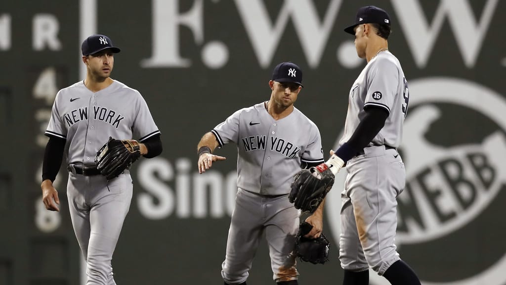 Yankees, Tigers lineups: Brett Gardner in right field, Gary