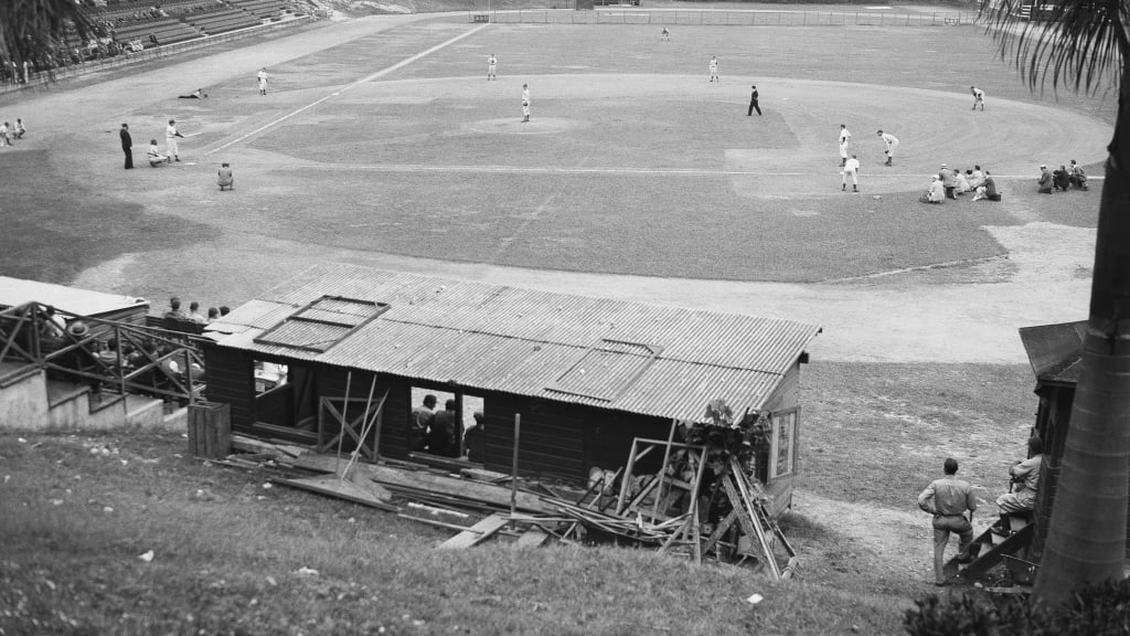 Giants_Dodgers_Cuba_ST_022842
