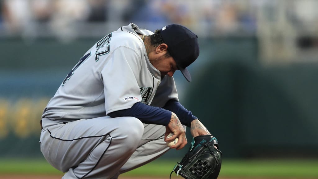 Felix Hernandez exits Monday after one inning