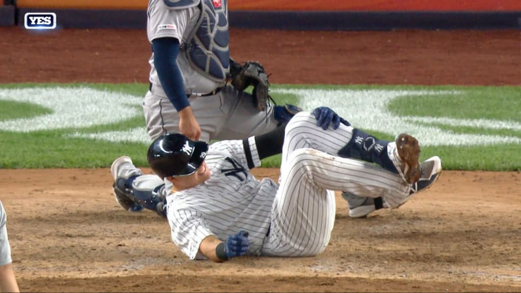 Yankees' Gio Ursehla injures knee in loss to Astros