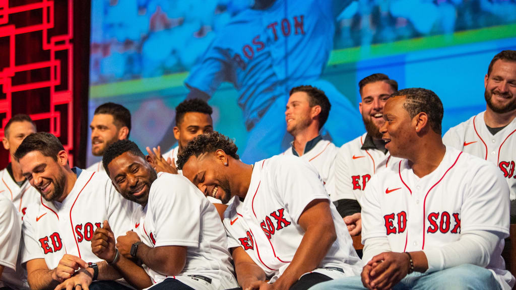 MLB Photo Day is Here, Embrace the Awkwardness