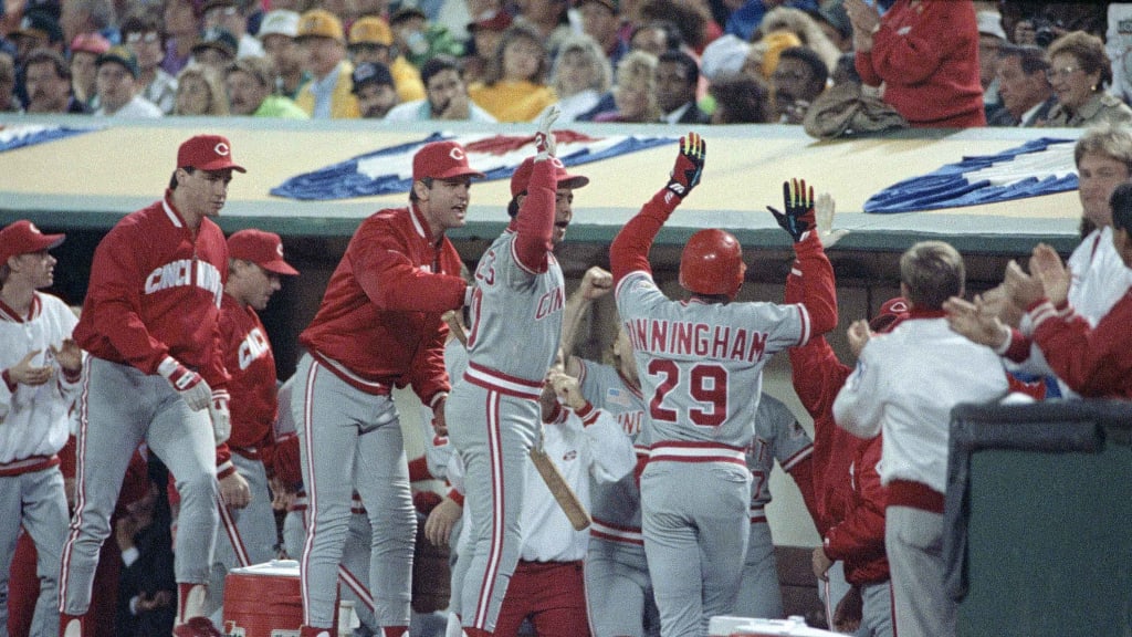 1990 CINCINNATI REDS WORLD SERIES CHAMPIONS 8X10 TEAM PHOTO