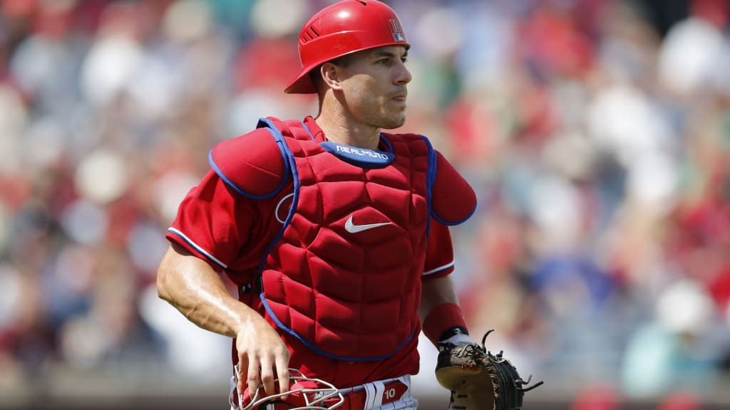 Los Angeles Angels Among Teams Interested in Free Agent Catcher