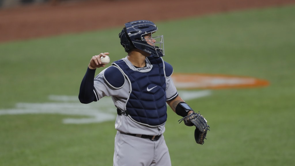 Gary Sanchez hits pair of home runs as Yankees' bats stay hot in 8