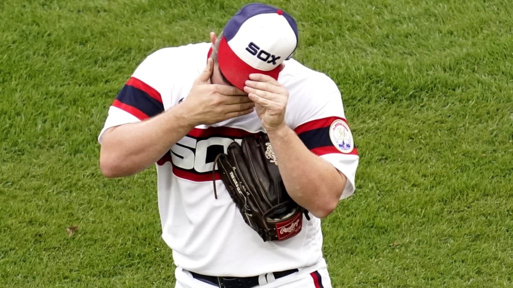 White Sox closer Liam Hendriks refocuses with help of tarot card reader