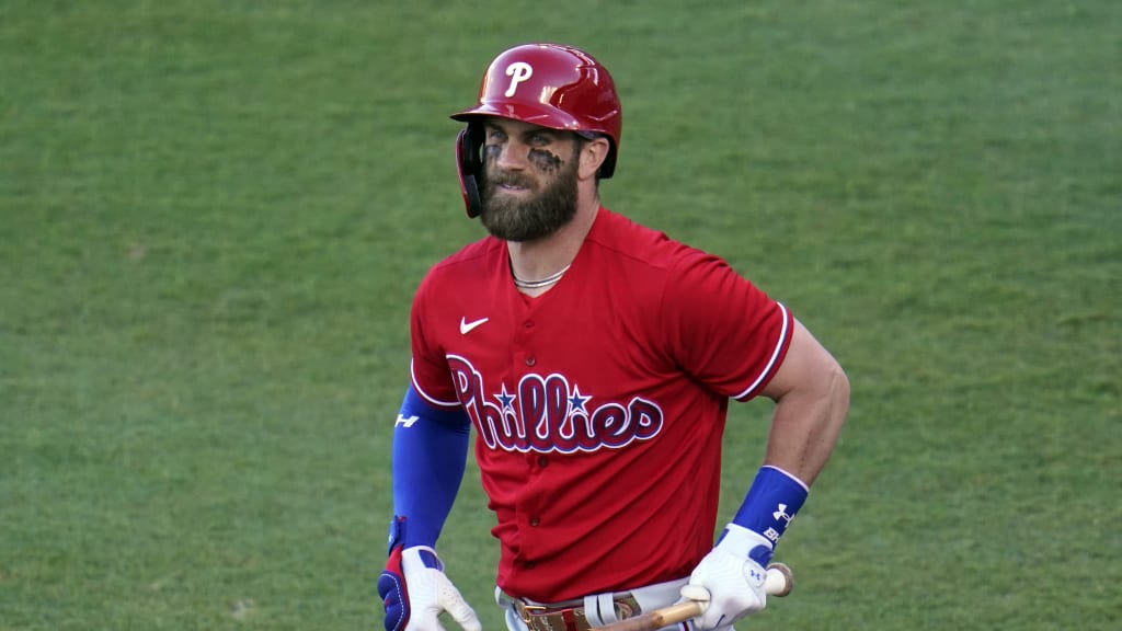 Phillies to wear red uniform tops on the road