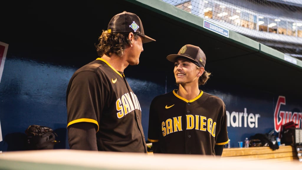 Trevor Hoffman sees son Wyatt's Padres debut