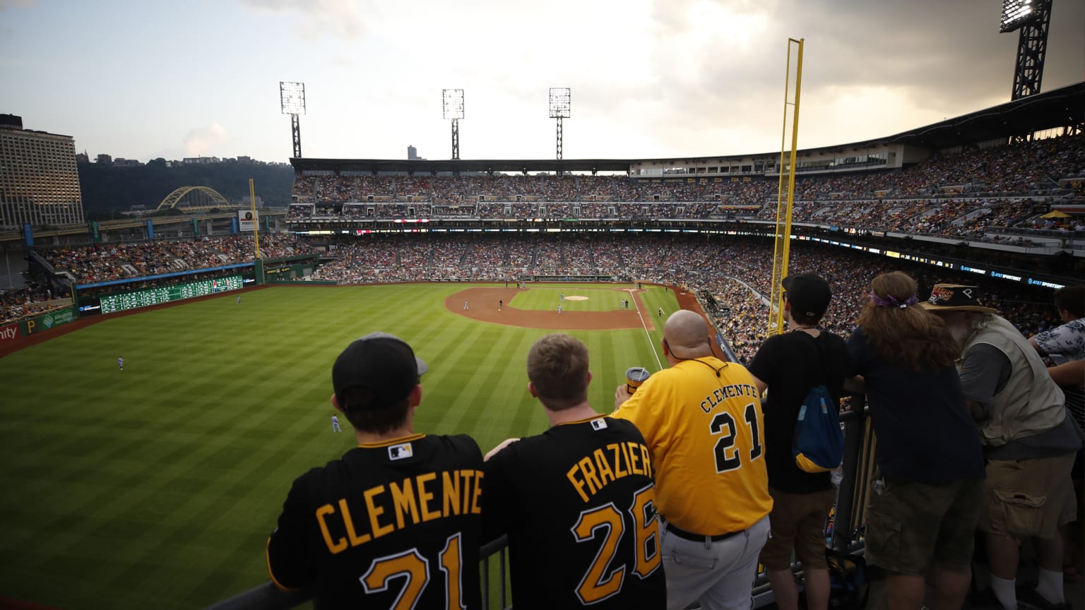 Little Leaguers visit PNC Park, meet Pirates