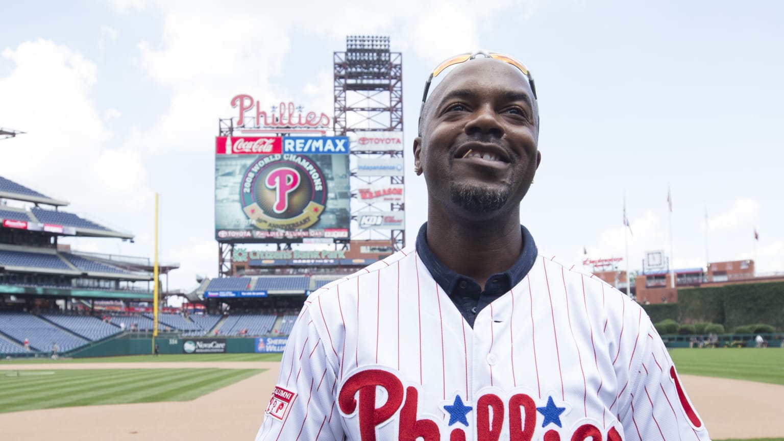 Jimmy Rollins to retire with Phillies on Saturday