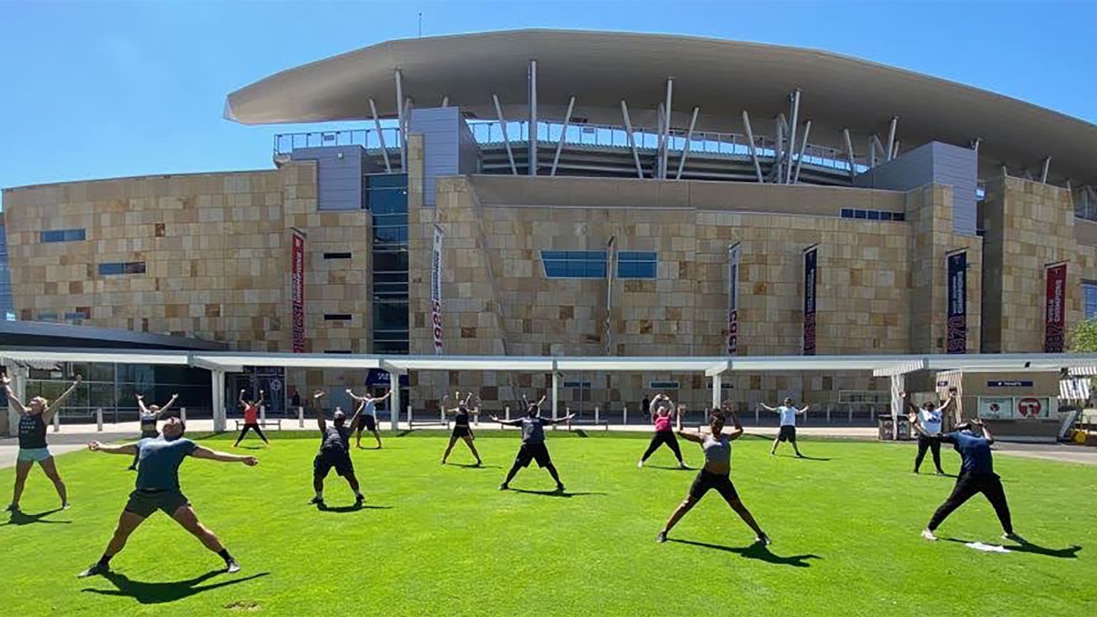 What's it like to watch the Twins from Target Field's towering new