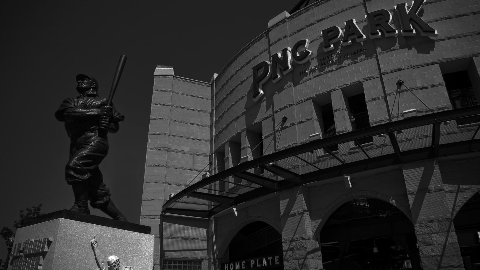 PNC Park Guide – Where to Park, Eat, and Get Cheap Tickets