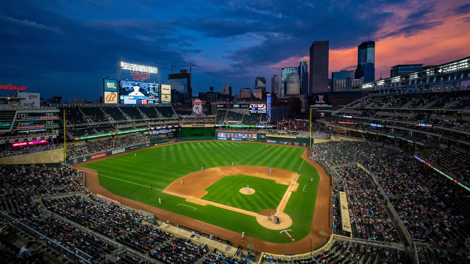 Information and details for watching a game at Target Field