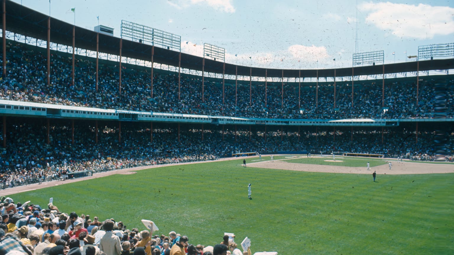 Kauffman Stadium in 1995 & 2013 : r/ballparks