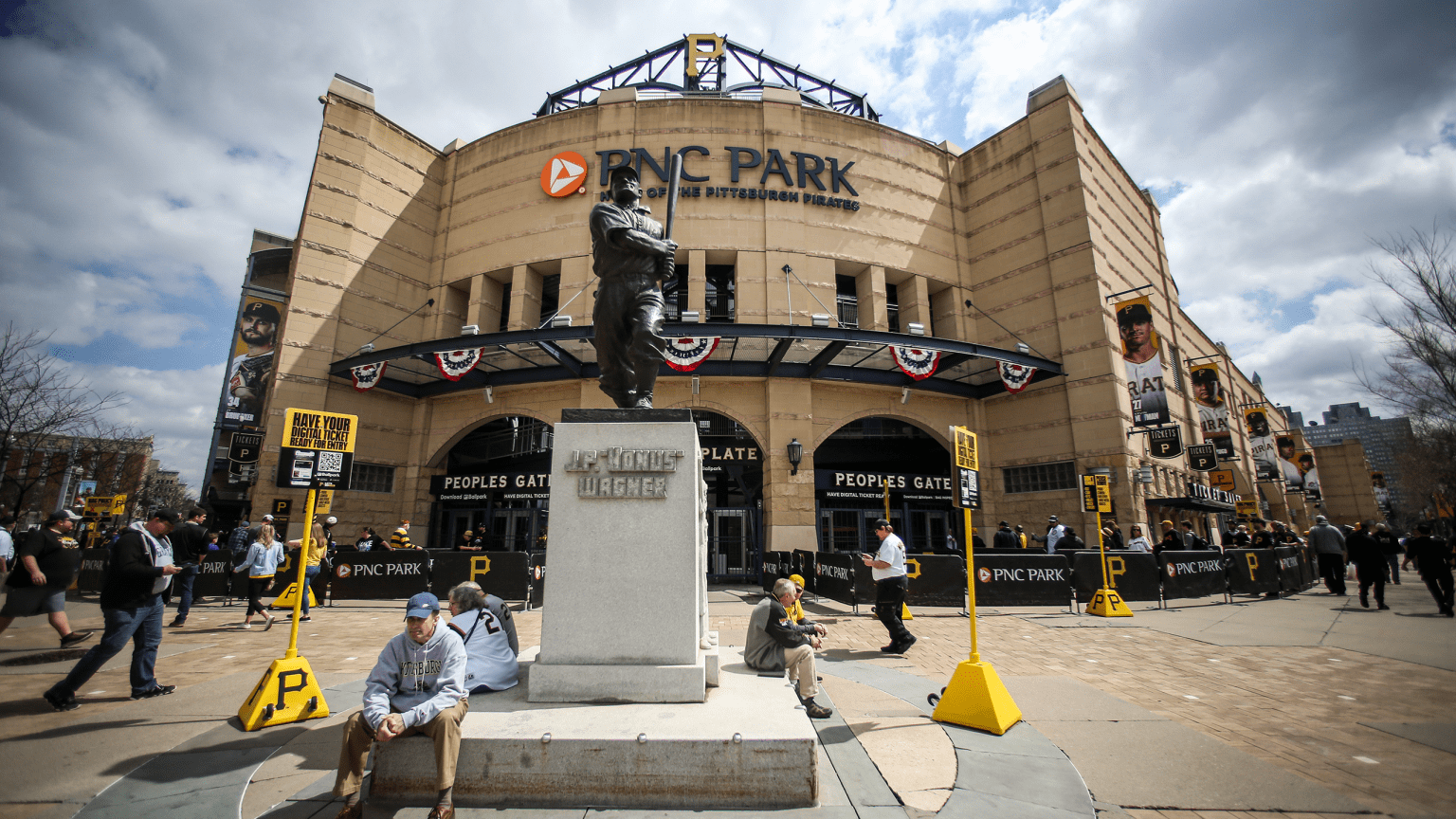 Pittsburgh Pirates Tickets - Official Ticket Marketplace